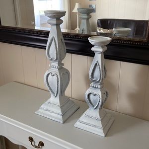 2 White Wood Candles H 19.7”   H 16”